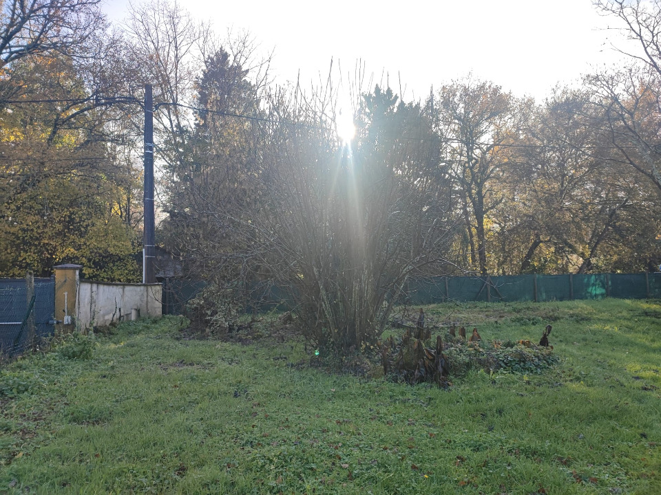 Terrain à bâtir à Vayres (33870)