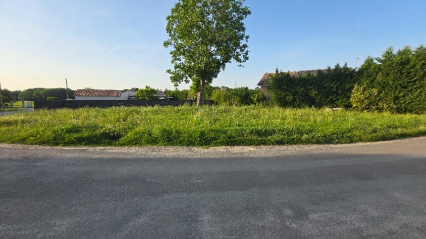 Terrain à bâtir à Peujard (33240)