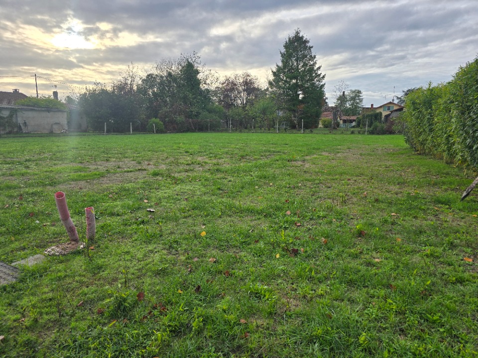 Terrain à bâtir à Le Fleix (24130)