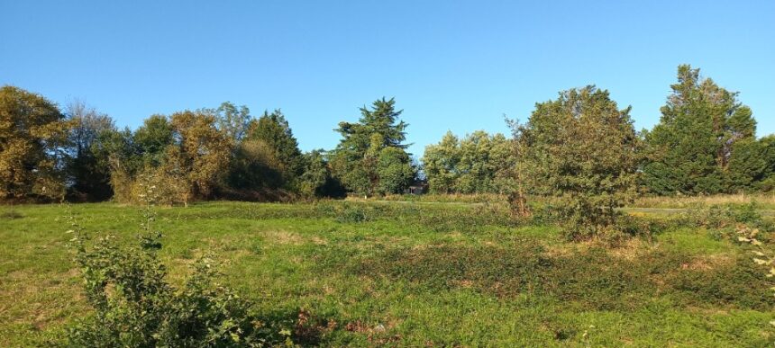 Terrain à bâtir à Saint-Rémy (24700)