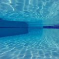 Comment détecter et réparer une fuite dans une piscine